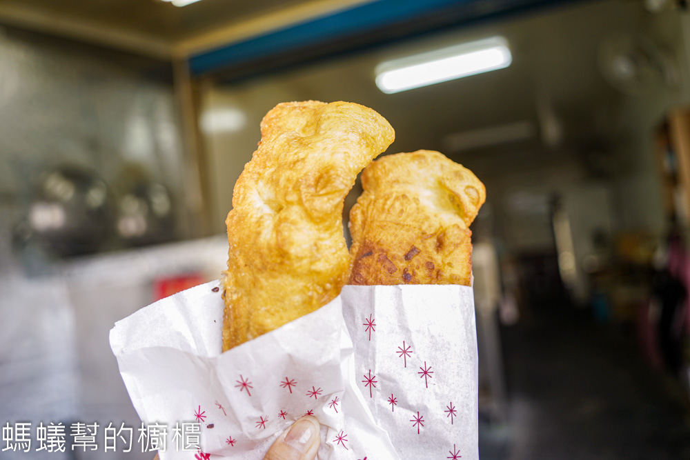 阿娥蔥油餅•蔥油條 | 彰化市下午也能吃到蔥油條，一份20元。