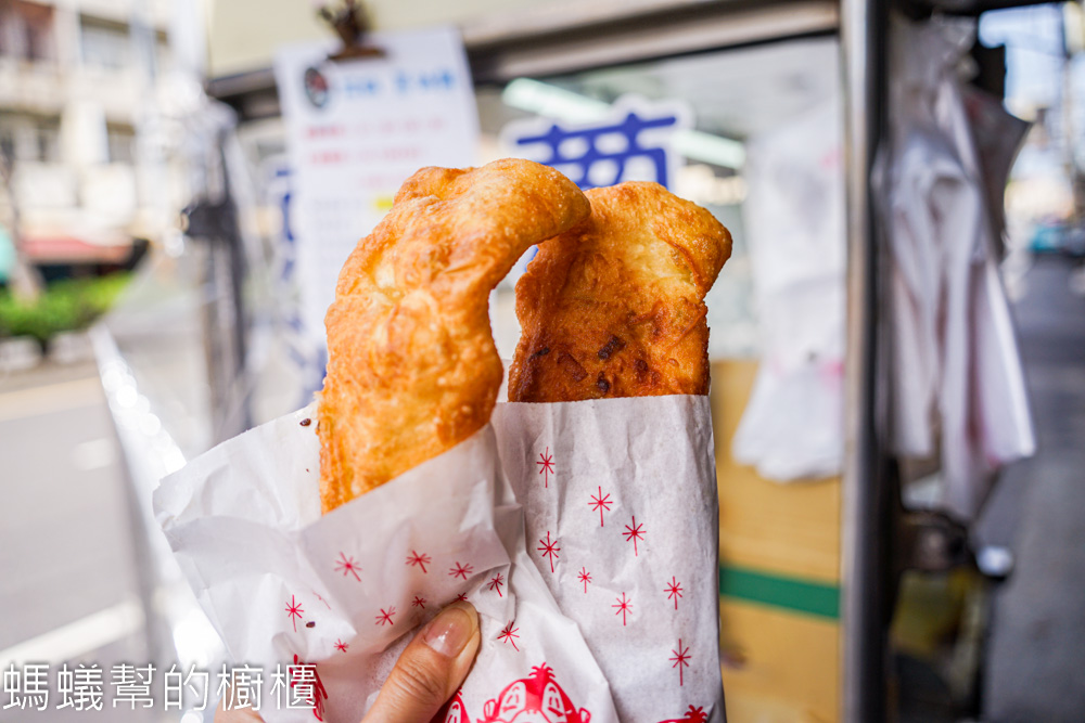 阿娥蔥油餅•蔥油條 | 彰化市下午也能吃到蔥油條，一份20元。