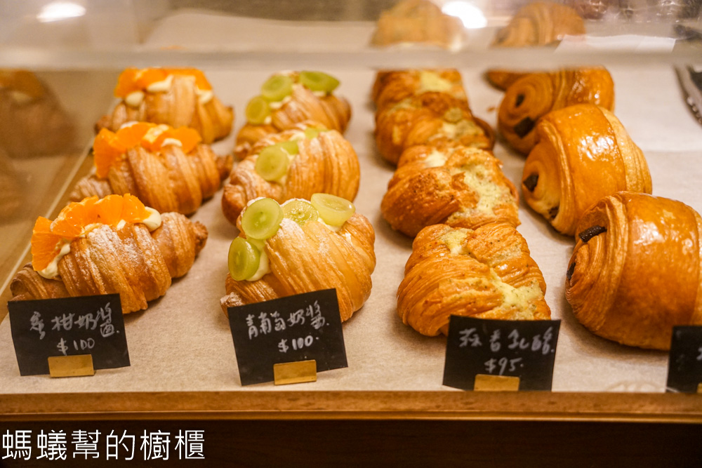 寓蒔JADE | 員林藏在影城市場裡的可頌專賣店，營業日看IG。