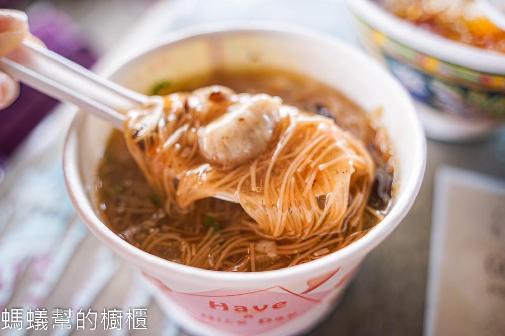 藍車剉冰 | 彰化埤頭木棉花道旁，豆花刨冰、肉羹麵線，特色鐵皮屋。