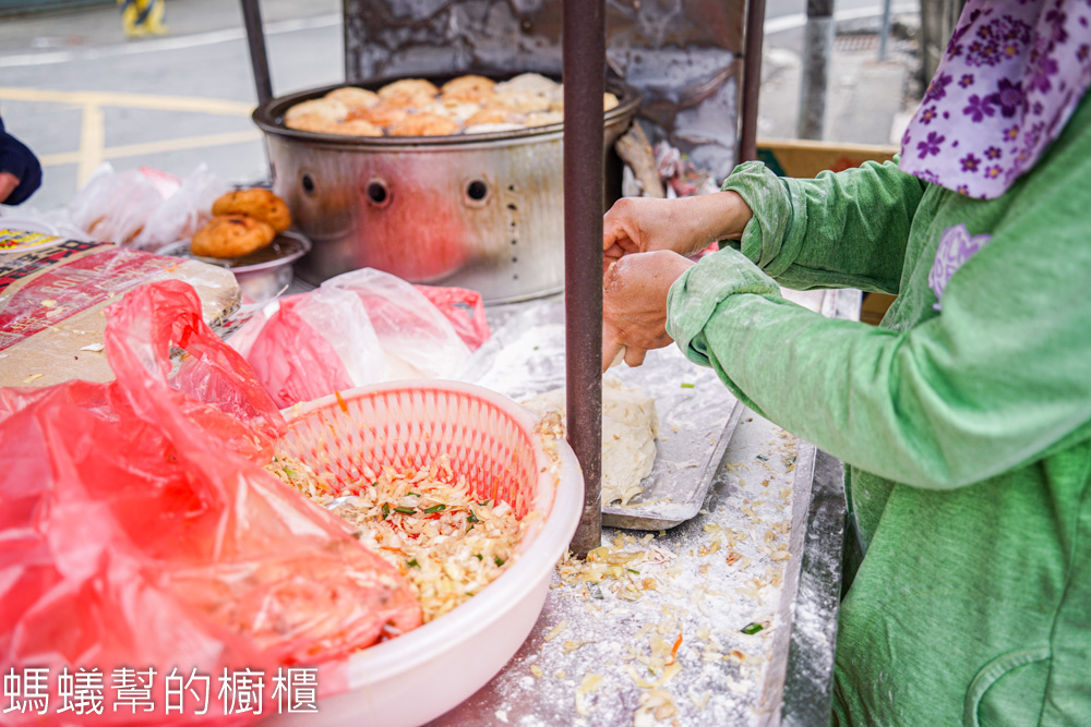 稻香路越式燒餅 | 埤頭小路裡人氣油炸水煎包，埤頭隱藏小吃推薦。