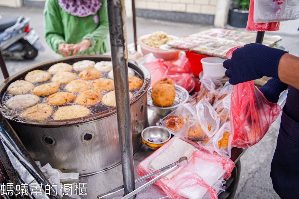 稻香路越式燒餅 | 埤頭小路裡人氣油炸水煎包，埤頭隱藏小吃推薦。