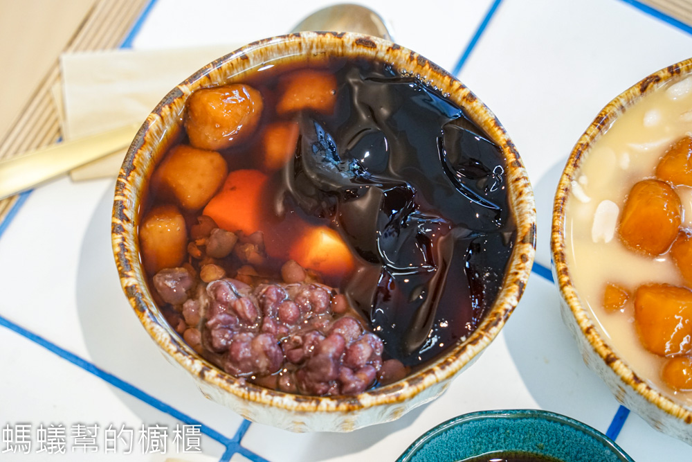 清涼室 | 台中西區科博館附近豆花甜點店，字很像孫悟空。