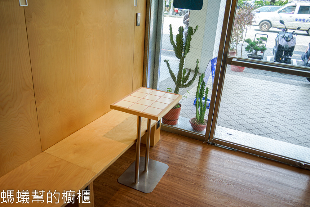 清涼室 | 台中西區科博館附近豆花甜點店，字很像孫悟空。