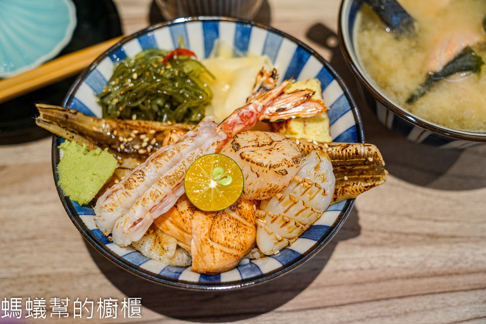 吉川海鮮丼專門店(中山店) | 台北車站中山地下街R3出口旁，人氣海鮮炙燒丼。