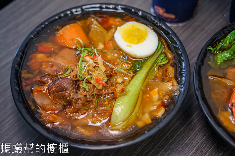 員林金三益 | 員林必吃海鮮系列牛肉麵、泰式涼拌海鮮酸涼一夏！