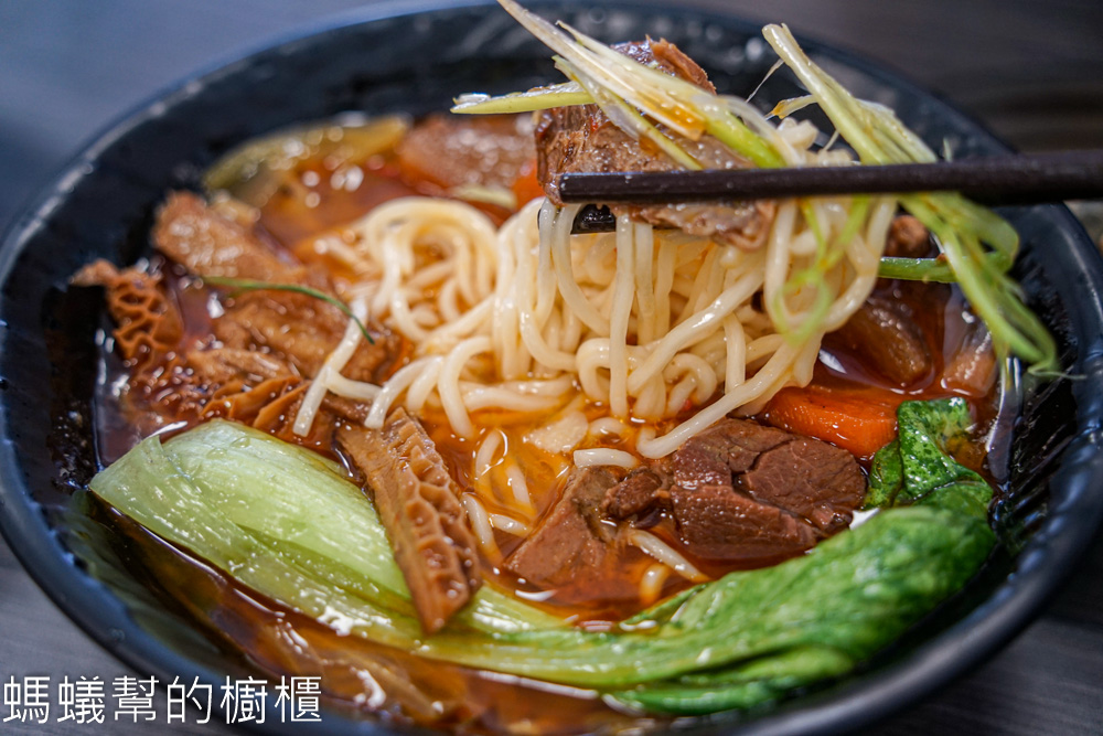 員林金三益 | 員林必吃海鮮系列牛肉麵、泰式涼拌海鮮酸涼一夏！