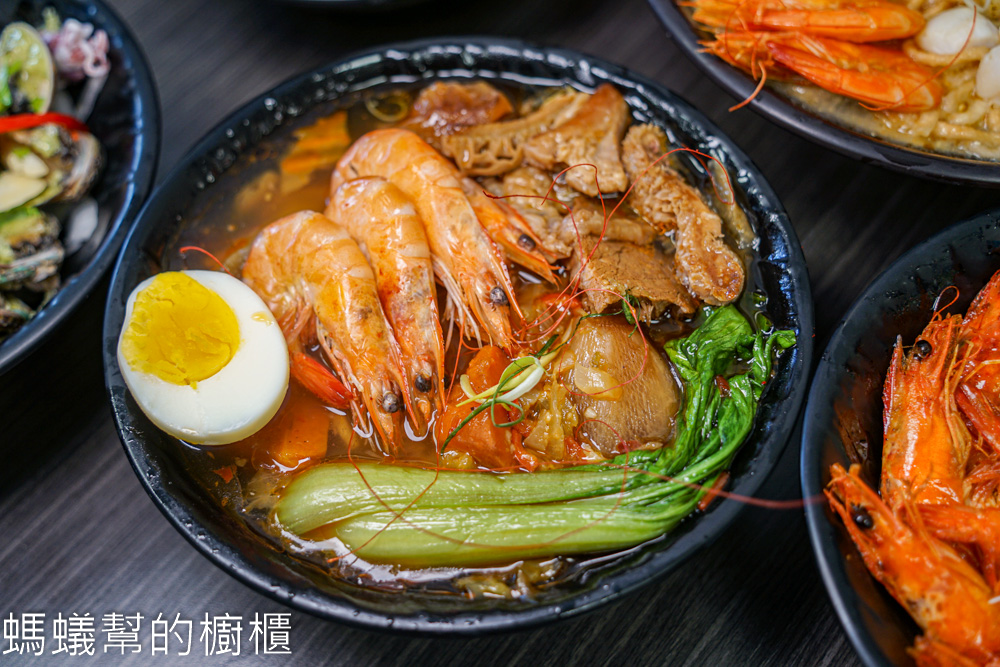 員林金三益 | 員林必吃海鮮系列牛肉麵、泰式涼拌海鮮酸涼一夏！