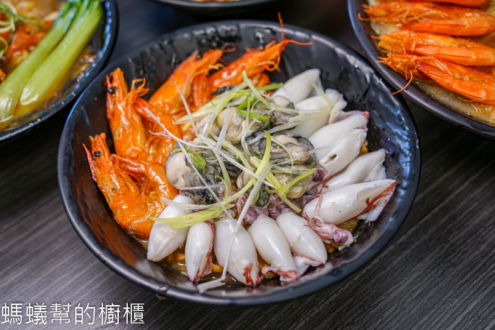 員林金三益 | 員林必吃海鮮系列牛肉麵、泰式涼拌海鮮酸涼一夏！