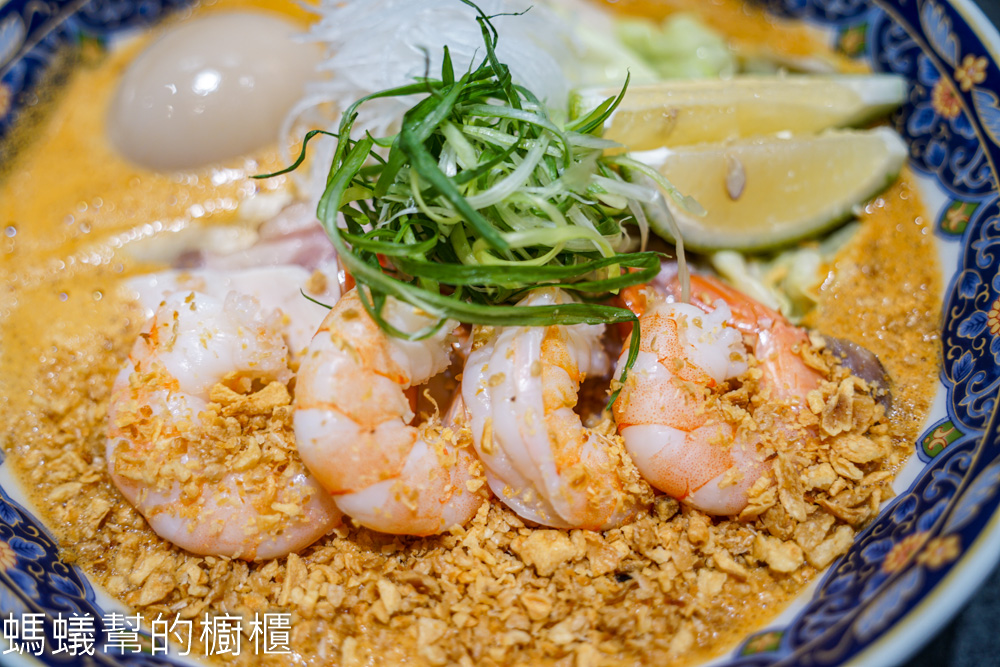 麵屋海鳴 | 台中中區火車站前蝦濃湯拉麵，舒肥雞、叉燒、蝦子同時擁有。