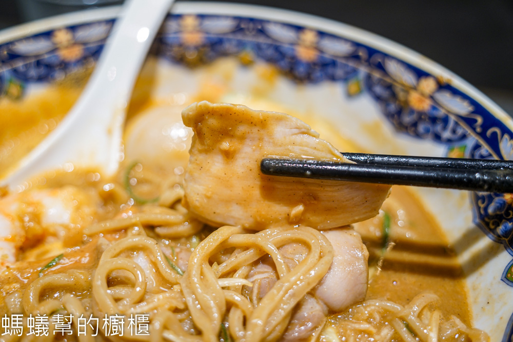 麵屋海鳴 | 台中中區火車站前蝦濃湯拉麵，舒肥雞、叉燒、蝦子同時擁有。