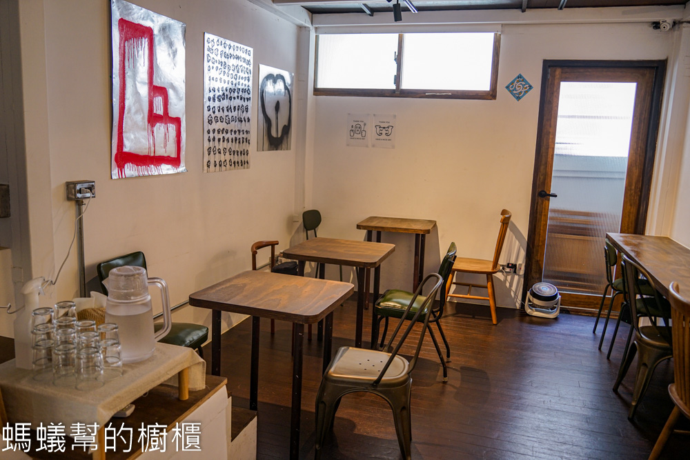 吃咖Chikafe | 台北大同區大稻埕魯肉飯旁文青咖啡館，咖啡水準高。