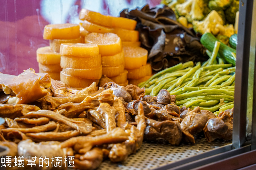 彰化和美也吃得到「秘醬滷味」！源自上海的獨家口味，當天新鮮現滷，每樣都好吃。