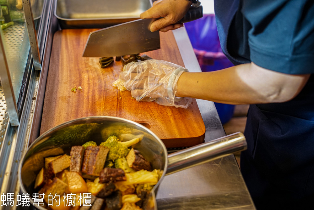 彰化和美也吃得到「秘醬滷味」！源自上海的獨家口味，當天新鮮現滷，每樣都好吃。