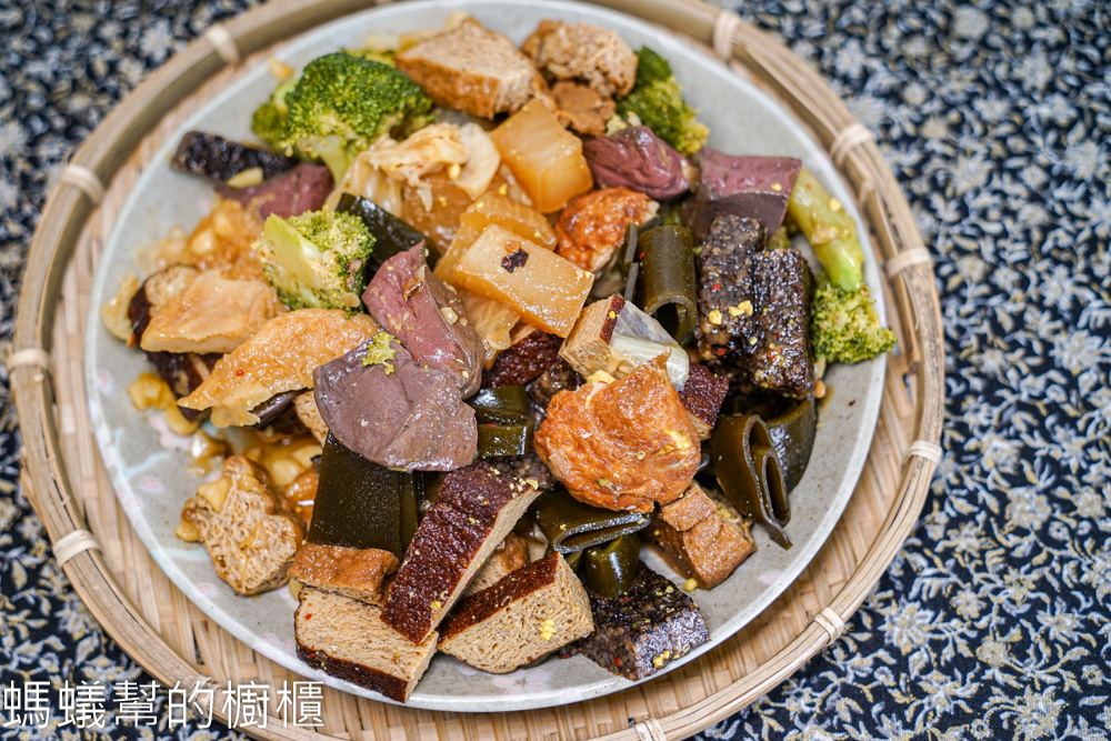 彰化和美也吃得到「秘醬滷味」！源自上海的獨家口味，當天新鮮現滷，每樣都好吃。