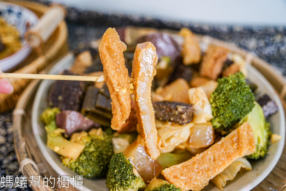 彰化和美也吃得到「秘醬滷味」！源自上海的獨家口味，當天新鮮現滷，每樣都好吃。
