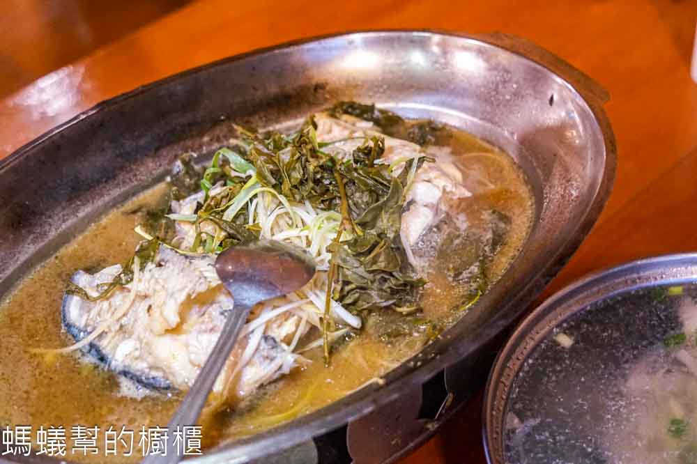 金台灣山莊 | 南投溪頭住宿推薦，純天然杉木打造民宿，還可遠眺山林。