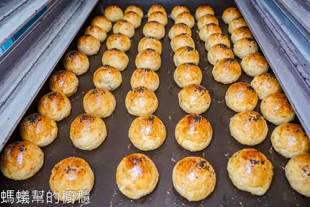雄二家蛋黃酥 | 彰化蛋黃酥天花板！入口酥脆舌尖上享受，中秋節預購中。