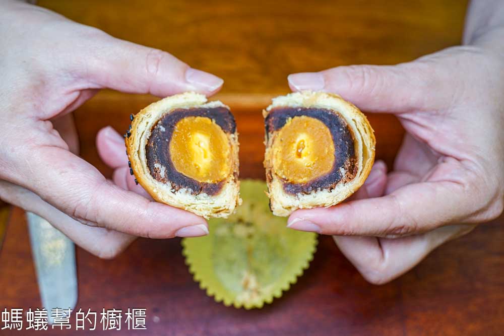 雄二家蛋黃酥 | 彰化蛋黃酥天花板！入口酥脆舌尖上享受，中秋節預購中。