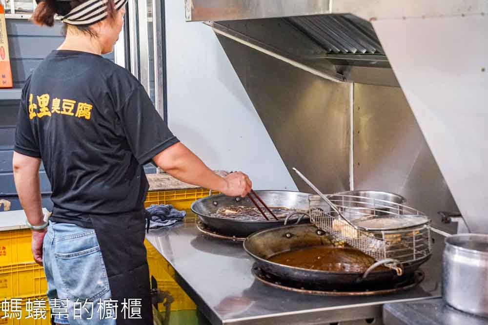 玉里臭豆腐 | 南投市微熱山丘附近新開臭豆腐店，有麻辣臭豆腐、鴨血。