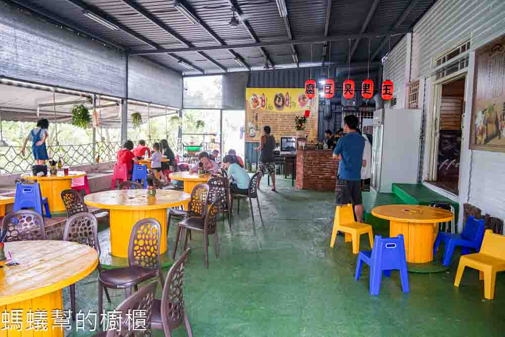 玉里臭豆腐 | 南投市微熱山丘附近新開臭豆腐店，有麻辣臭豆腐、鴨血。