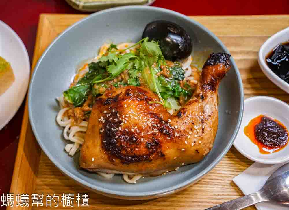 有春茶館 | 台中南屯美食懷舊茶館，魷魚螺肉蒜、麻油雞，點心飲料都高水準！
