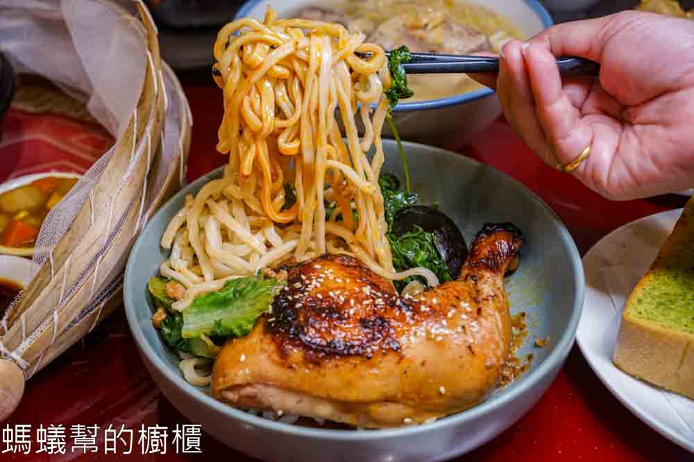 有春茶館 | 台中南屯美食懷舊茶館，魷魚螺肉蒜、麻油雞，點心飲料都高水準！