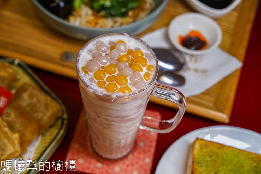 有春茶館 | 台中南屯美食懷舊茶館，魷魚螺肉蒜、麻油雞，點心飲料都高水準！