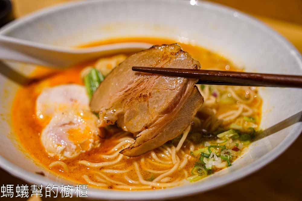 羽庵亭 | 員林電影院下方綜合市場裡，雞白湯拉麵、魚介沾麵。