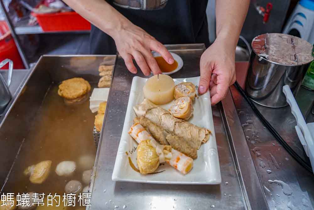 上品香腸炭烤黑輪、關東煮 | 彰化市好吃烤黑輪小吃，下午也有營業。