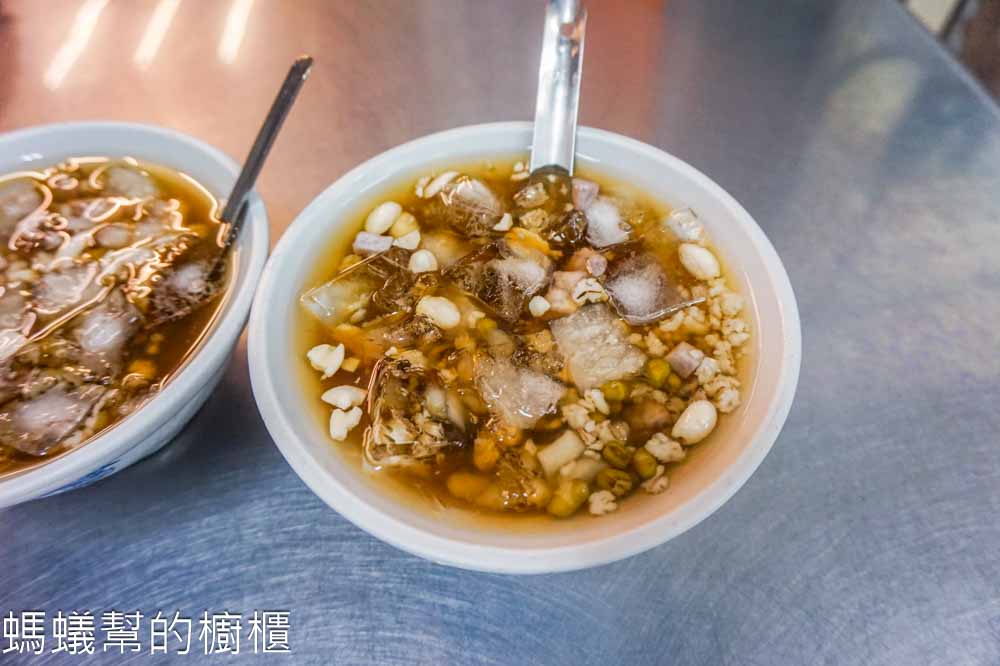 早點四果湯 | 新竹市北區北門街藥房裡四果湯，塊狀西谷米超特別！