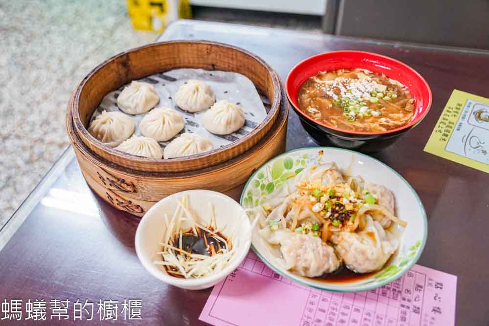 點心樓 | 斗六手工湯包，平價爆汁湯包、紅油抄手，酸辣湯也好吃。