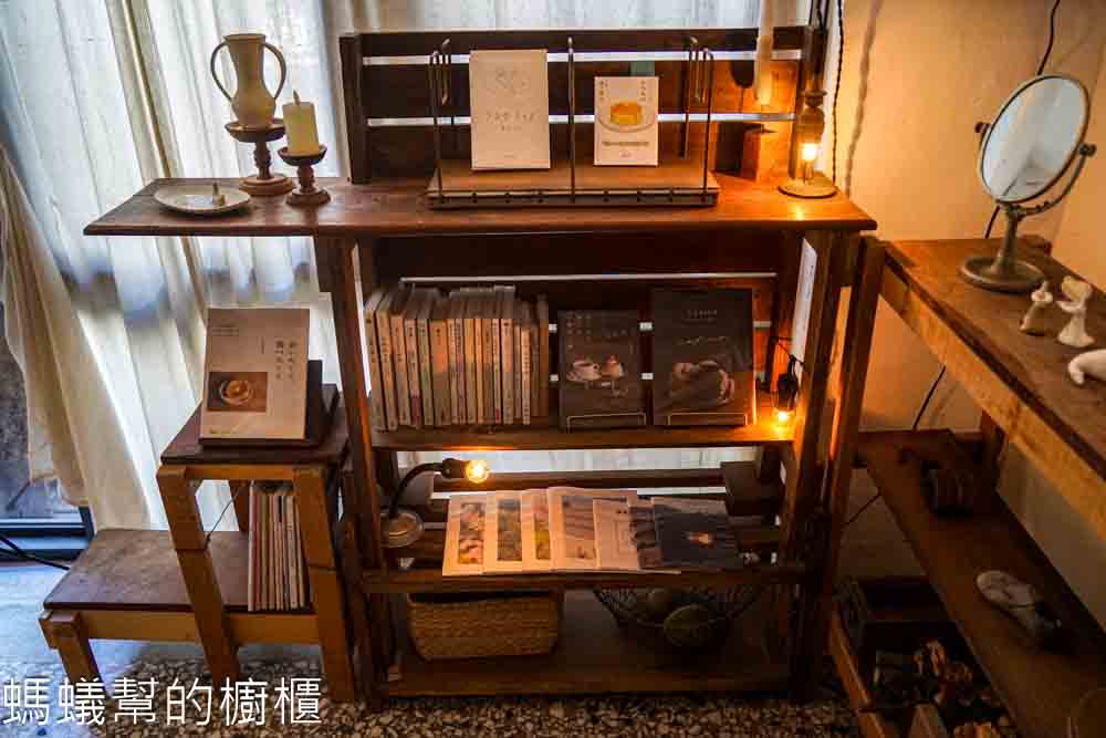 來森もり | 台中西屯區巷子裡甜點咖啡,貓咪出沒,戚風蛋糕用心。