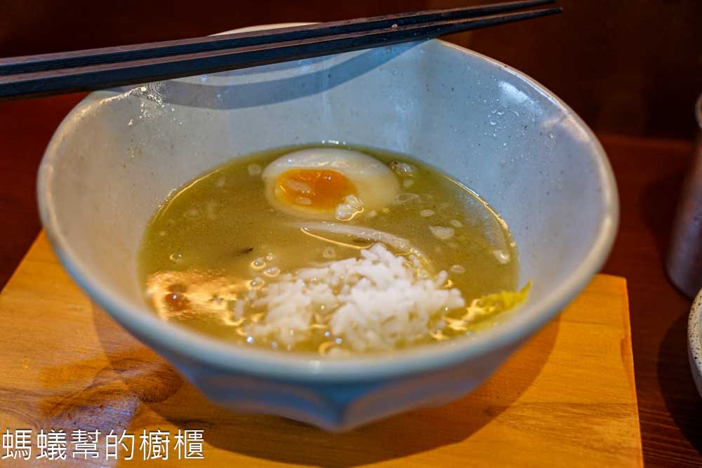 拉麵小徑 | 彰化市拉麵再添一員,販售雞白湯拉麵、叉燒飯。