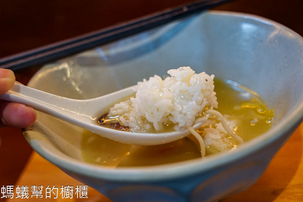 拉麵小徑 | 彰化市拉麵再添一員,販售雞白湯拉麵、叉燒飯。