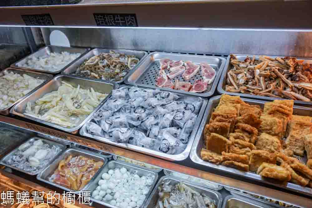 天辣麻辣火鍋(復興南) | 台北麻辣鴛鴦鍋吃到飽,肉類海鮮蔬菜無限自助。