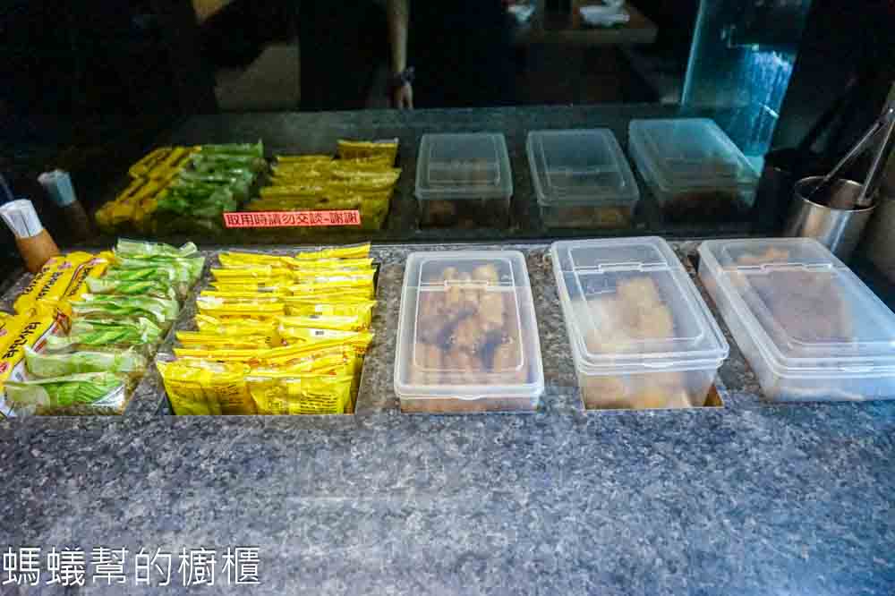 天辣麻辣火鍋(復興南) | 台北麻辣鴛鴦鍋吃到飽,肉類海鮮蔬菜無限自助。