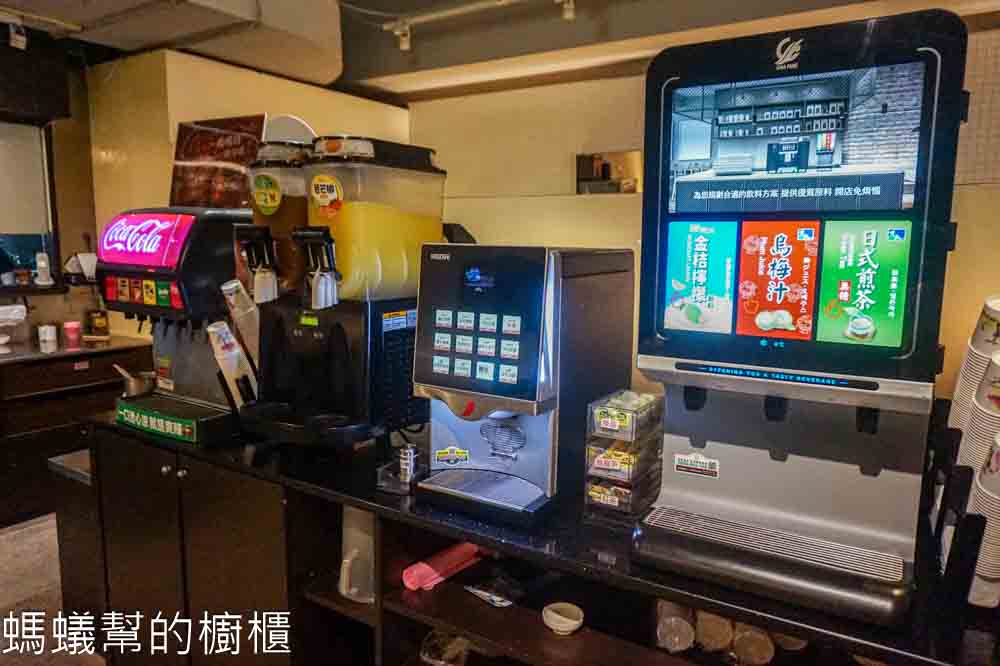 天辣麻辣火鍋(復興南) | 台北麻辣鴛鴦鍋吃到飽,肉類海鮮蔬菜無限自助。