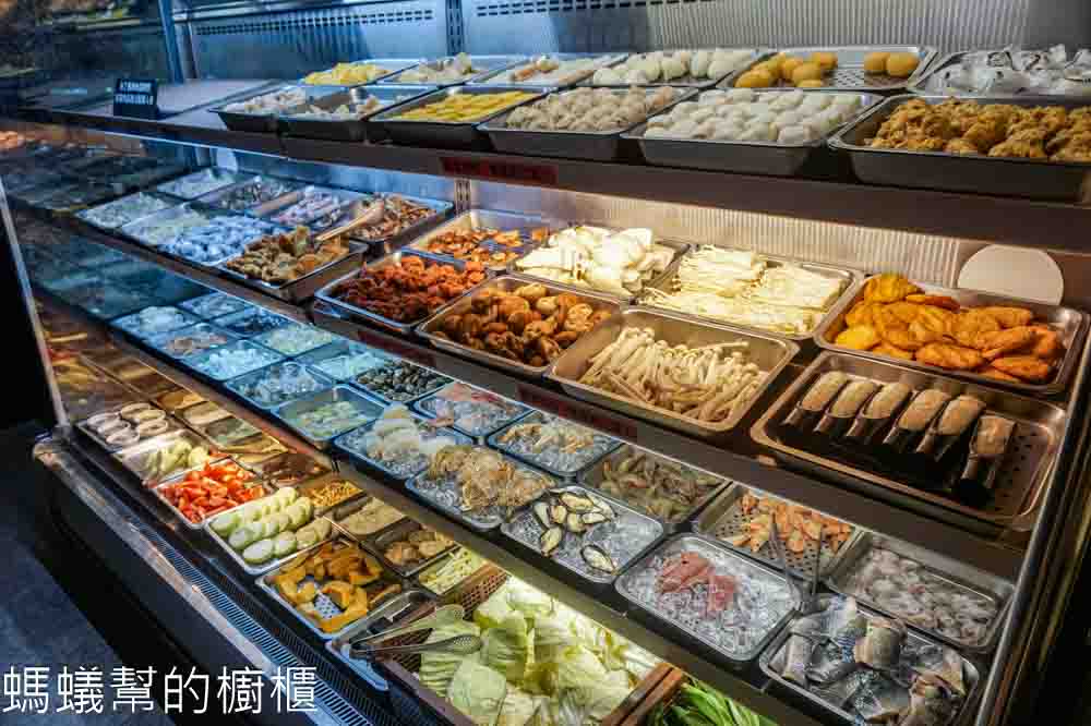 天辣麻辣火鍋(復興南) | 台北麻辣鴛鴦鍋吃到飽,肉類海鮮蔬菜無限自助。