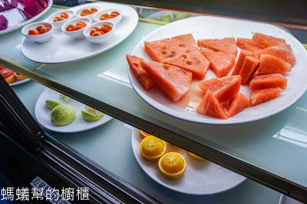 天辣麻辣火鍋(復興南) | 台北麻辣鴛鴦鍋吃到飽,肉類海鮮蔬菜無限自助。
