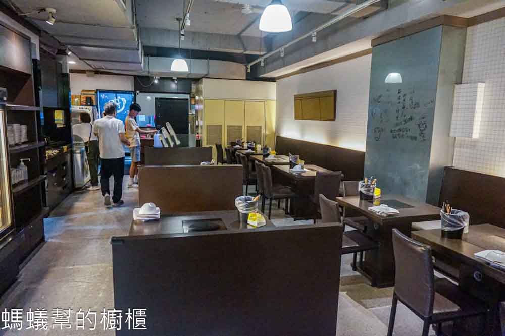 天辣麻辣火鍋(復興南) | 台北麻辣鴛鴦鍋吃到飽,肉類海鮮蔬菜無限自助。
