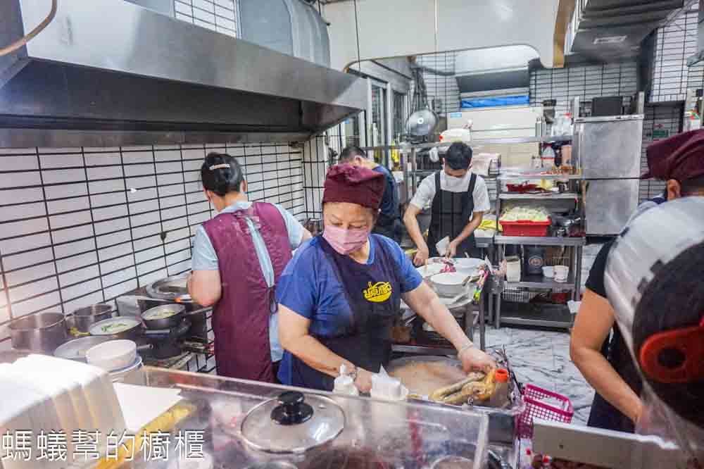 原夜市鴨肉麵 | 新竹市東區炒鴨肉麵，新竹人對鴨肉麵的執著，排隊也要吃。