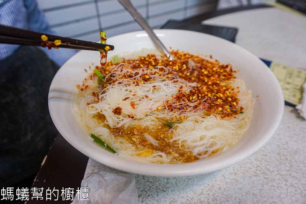 原夜市鴨肉麵 | 新竹市東區炒鴨肉麵，新竹人對鴨肉麵的執著，排隊也要吃。