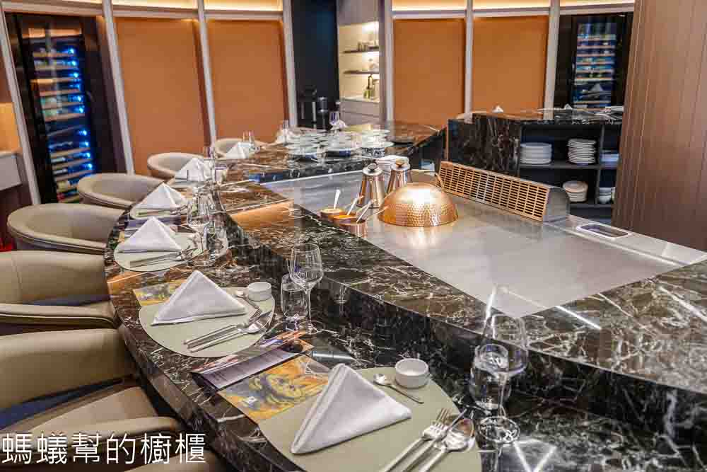 alt="夏登法式鐵板燒 七期香草宅邸用餐環境"