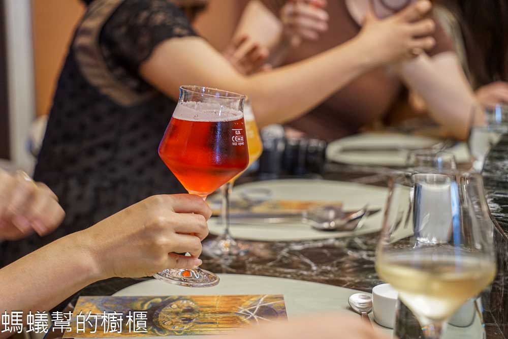 alt="夏登法式鐵板燒 巴伐亞莓果零酒精飲品"
