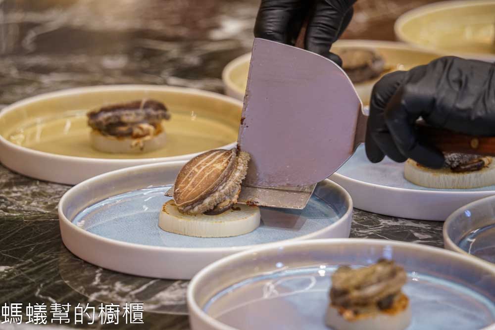 alt="夏登法式鐵板燒 南非活鮑魚料理"