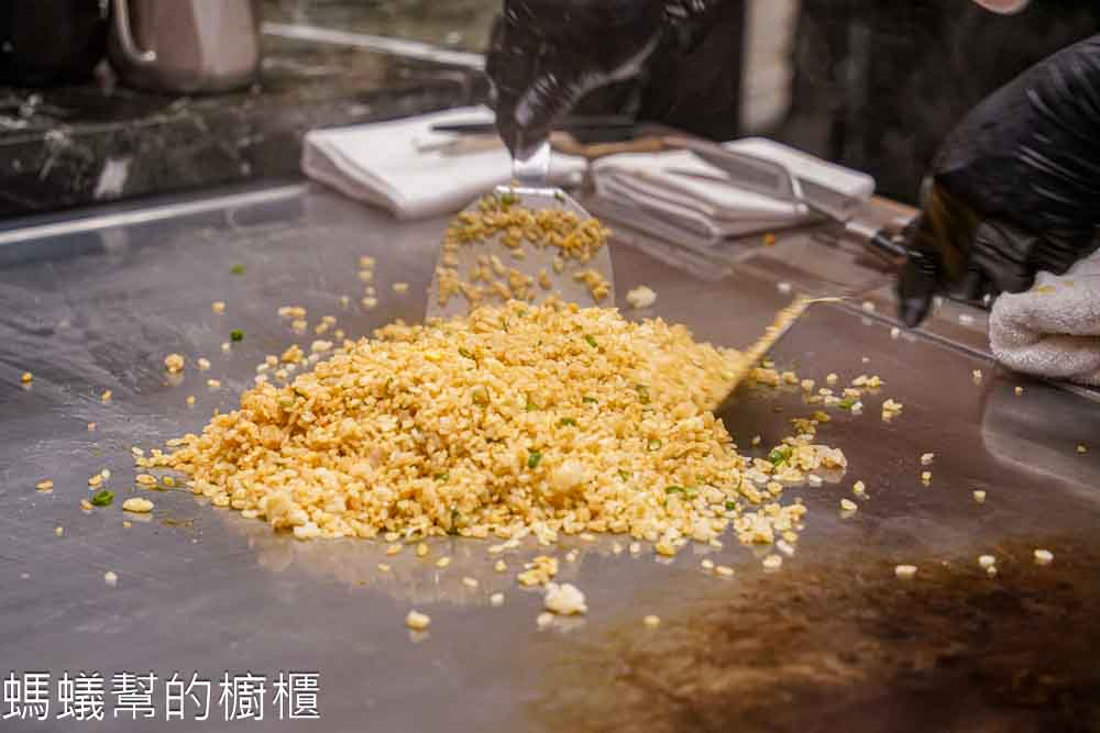 alt="夏登法式鐵板燒 A5和牛牛筋魚卵炒飯"
