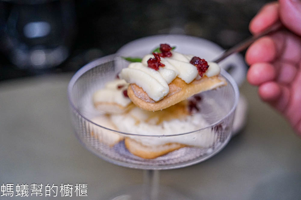 alt="夏登法式鐵板燒 青蘋果夏洛特蛋糕"