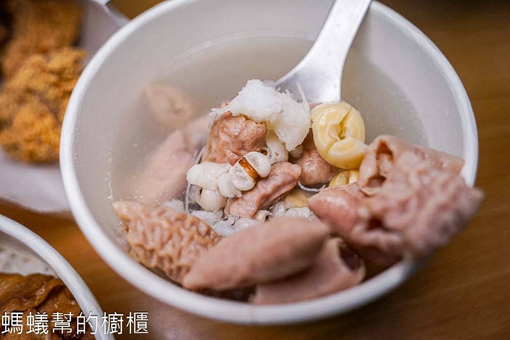 鬍鬚張魯肉飯便當 | 新主菜現做便當登場，85元起吃質感便當！