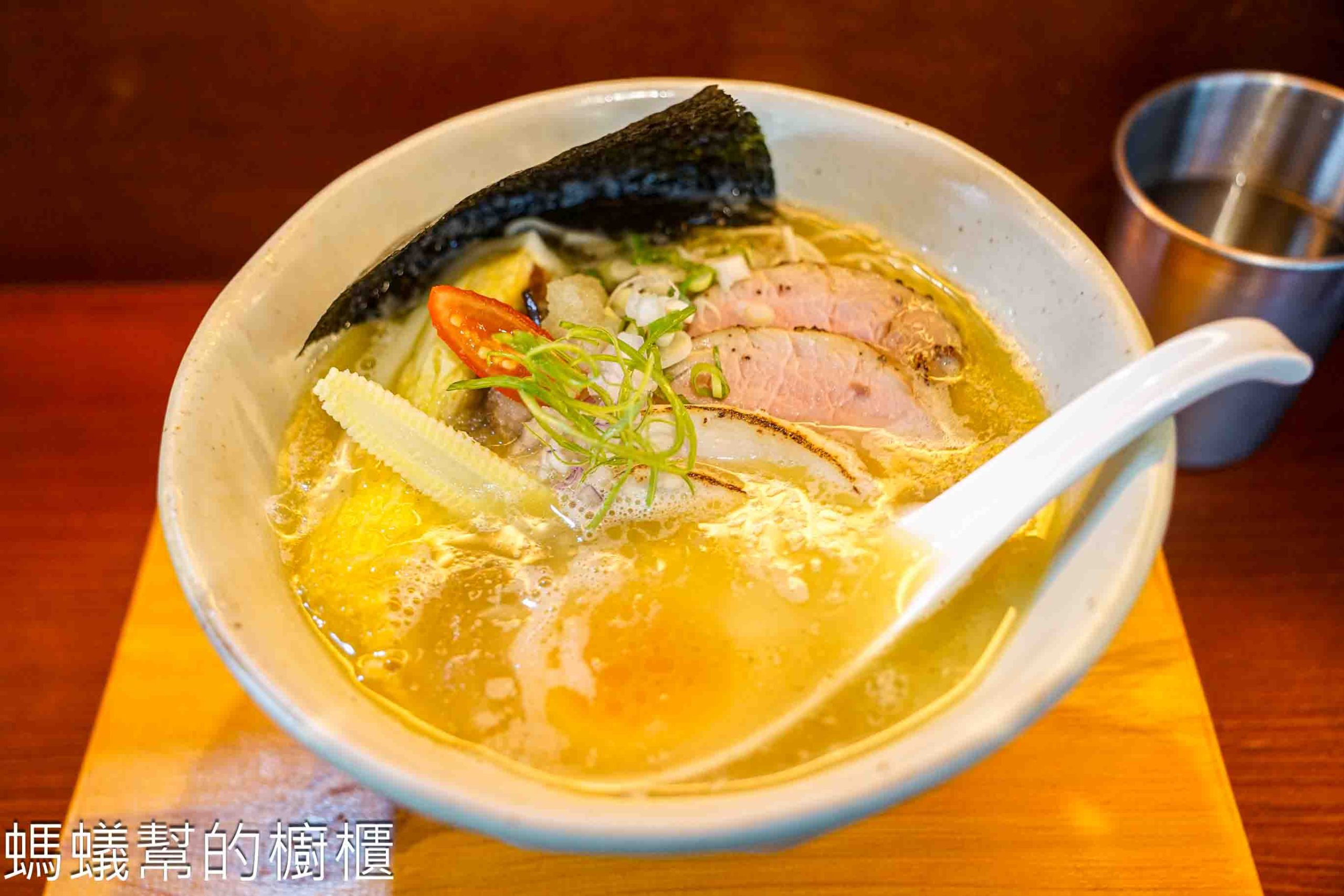 拉麵小徑 | 彰化市拉麵再添一員，販售雞白湯拉麵、叉燒飯。